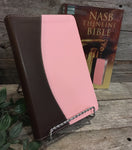 NASB Thinline Bible (Pink/Chocolate)