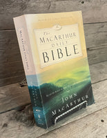 The MacArthur Daily Bible